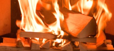 Close-up van brandend hout 